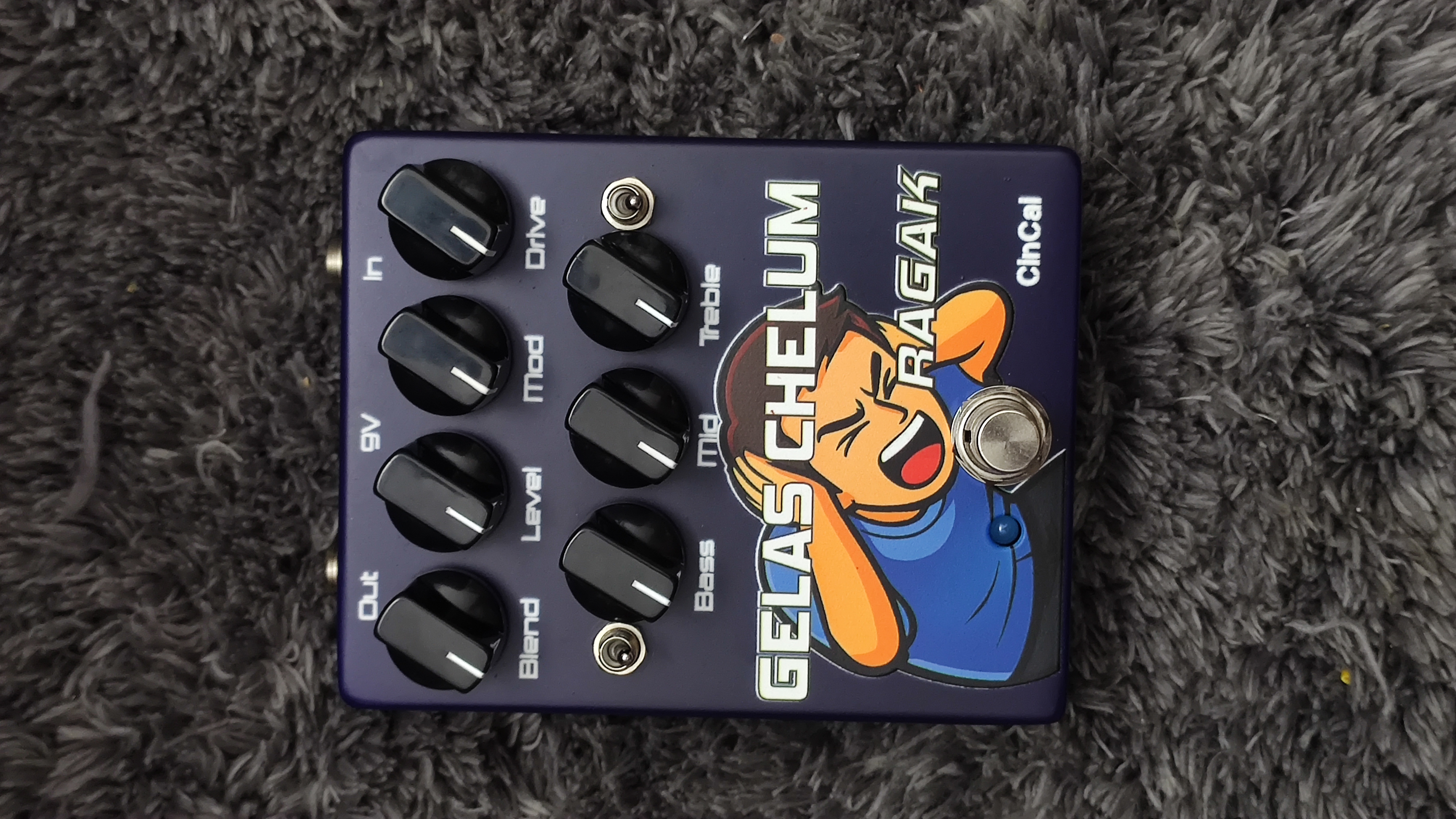 Gelas Chelum: Ragak guitar effects pedal