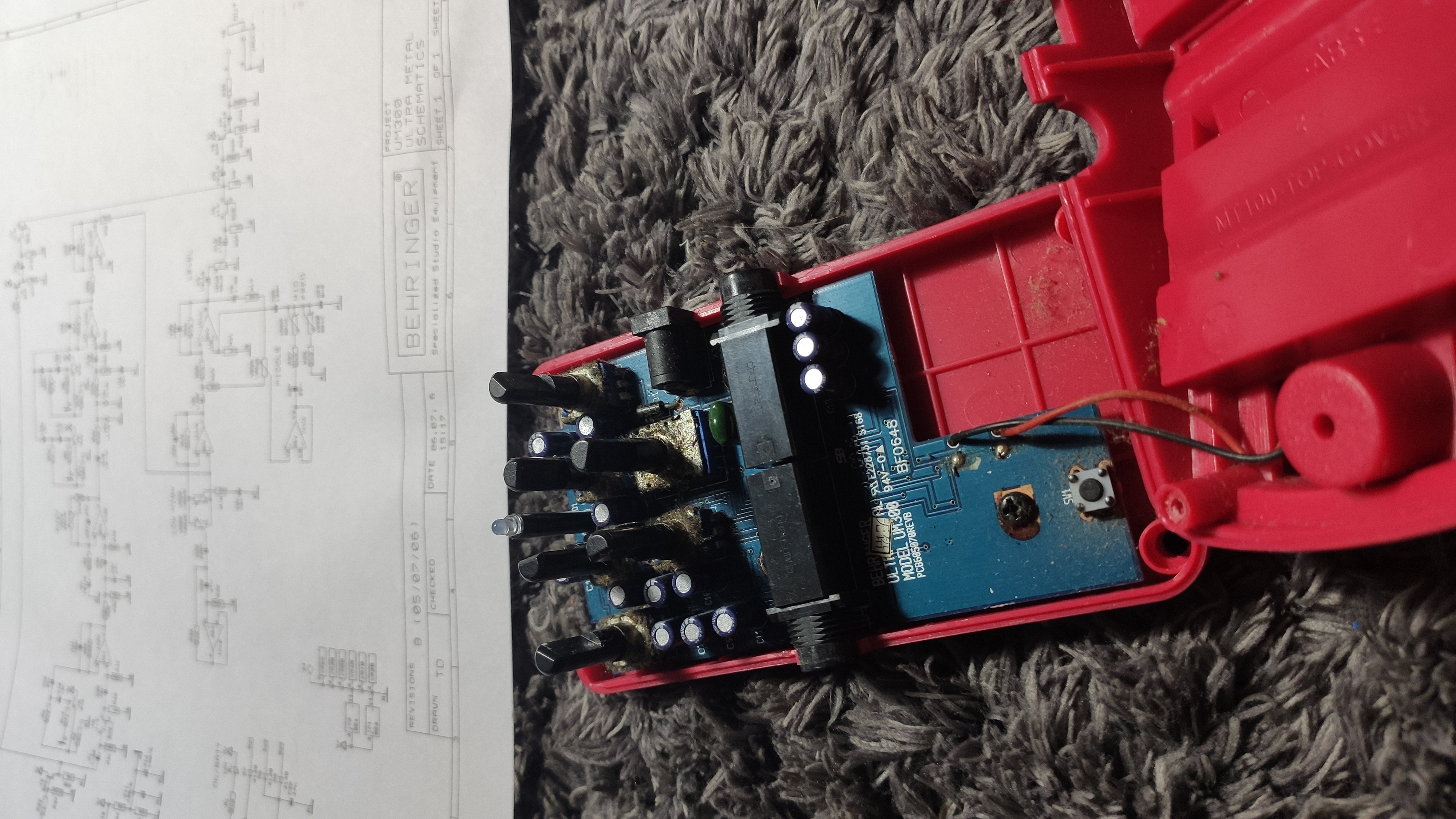Behringer UM300
