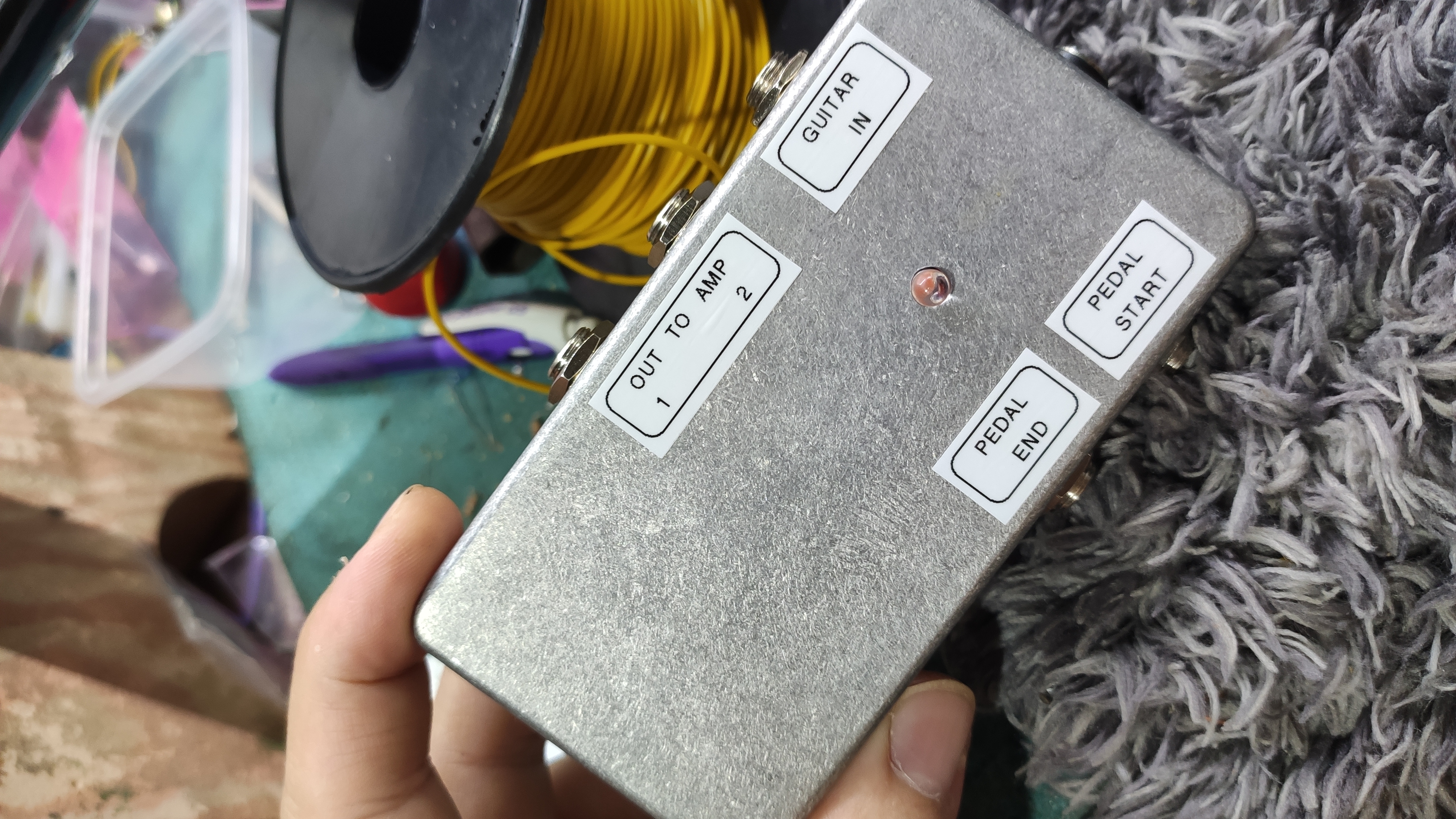 Pedalboard interface with buffer